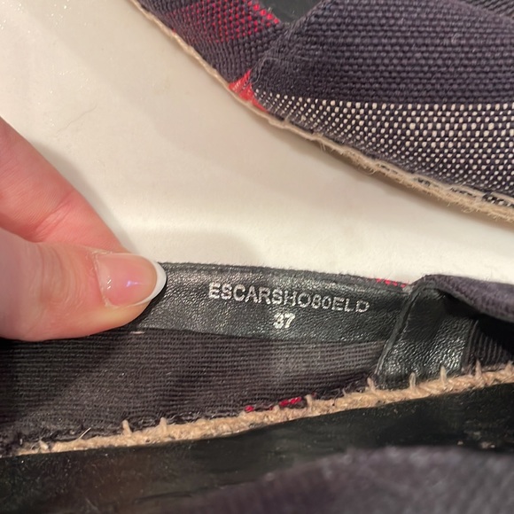 Like NEW Burberry Navy Blue Nova Check Canvas Espadrilles - Picture 9 of 13